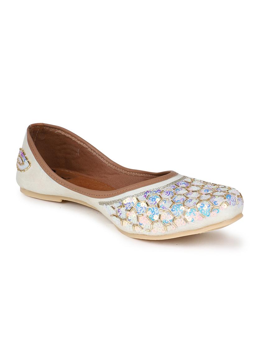 embellished jutis & mojaris - 19117285 -  Standard Image - 1