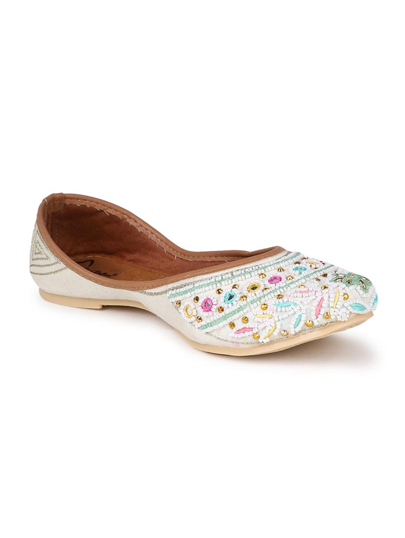 embellished jutis & mojaris - 19117287 - Standard Image - 1