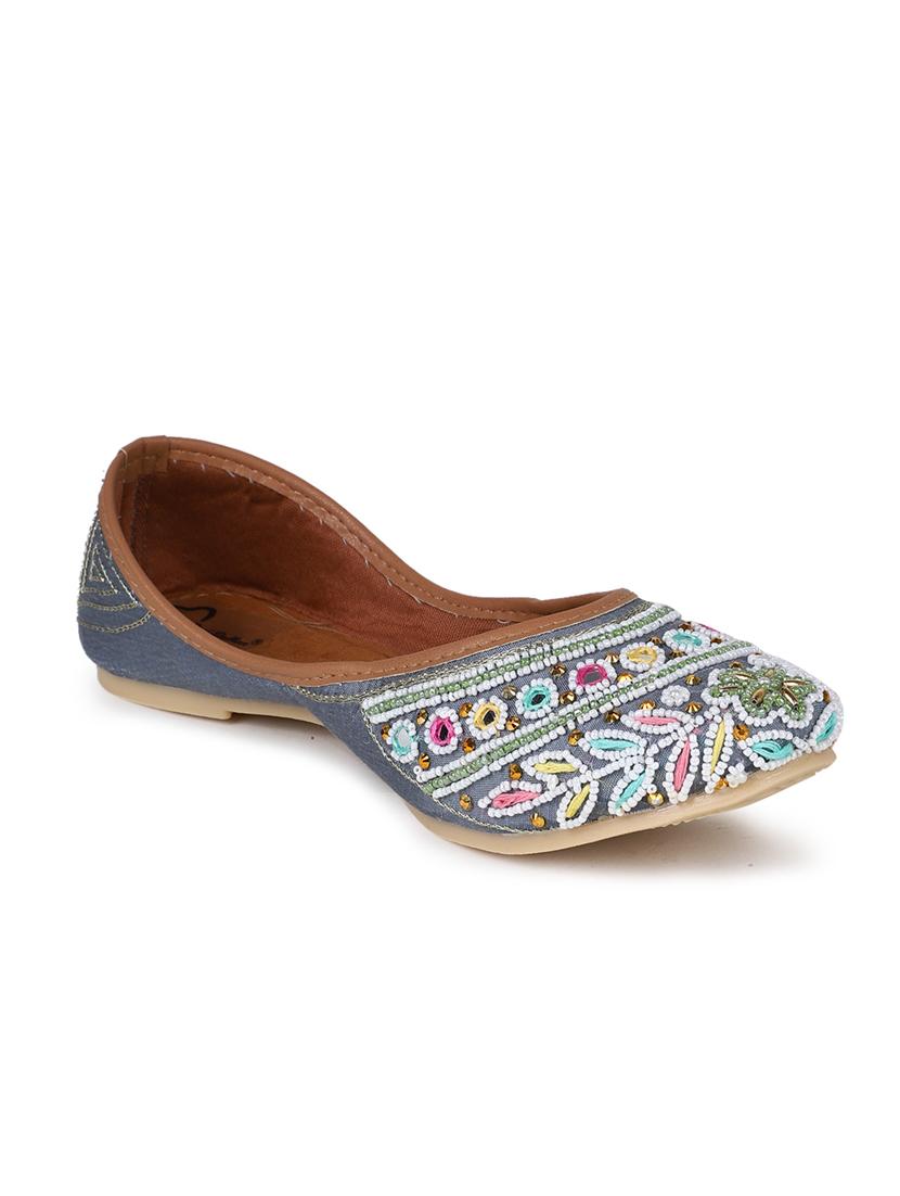 embellished jutis & mojaris - 19117290 -  Standard Image - 1