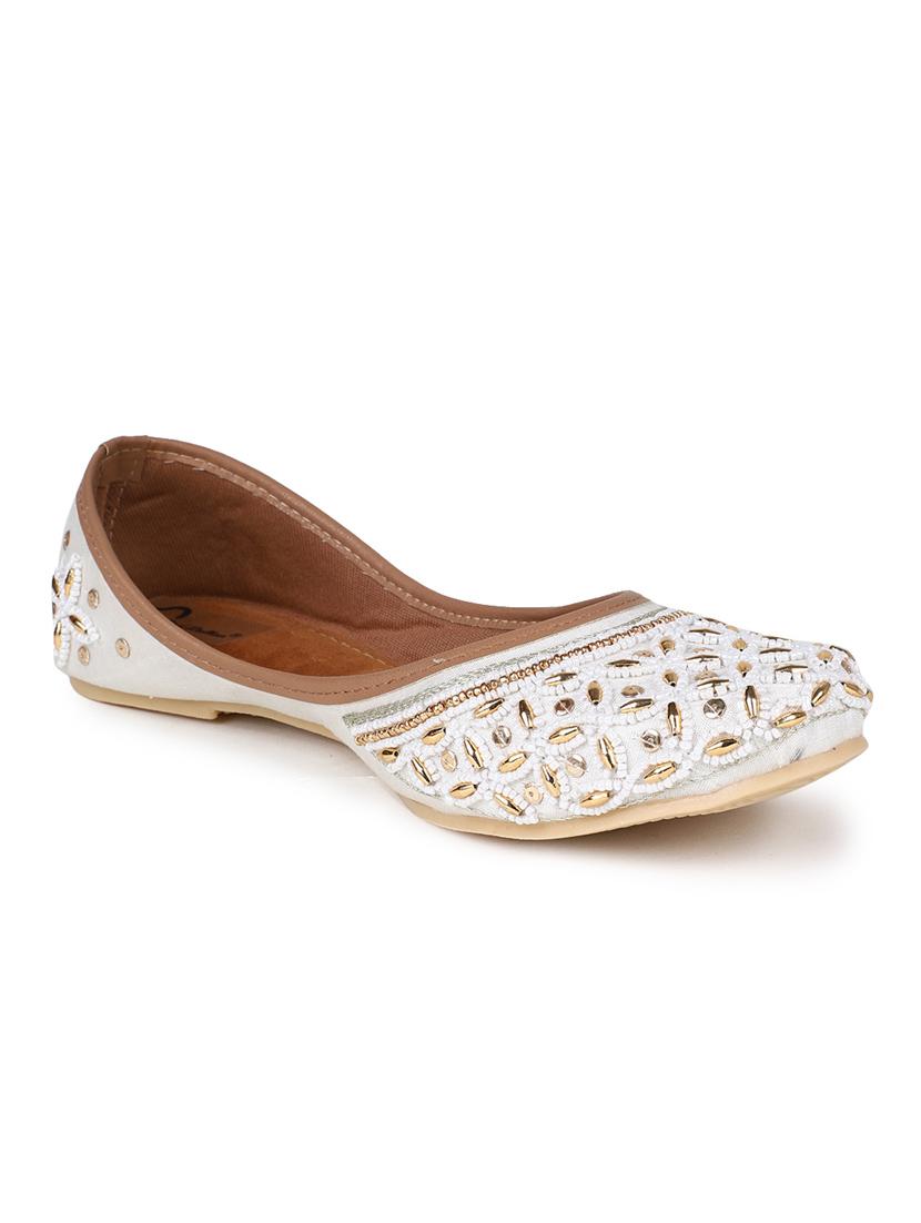 embellished jutis & mojaris - 19117296 - Standard Image - 1