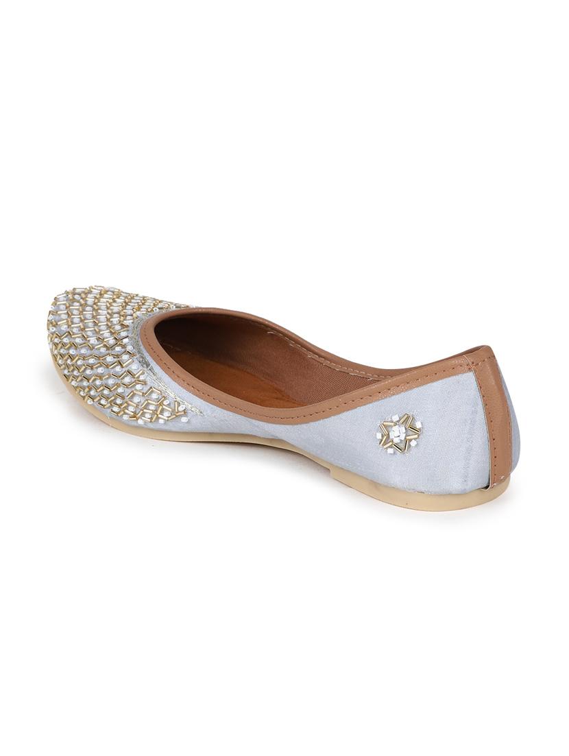 embellished jutis & mojaris - 19117297 - Standard Image - 4