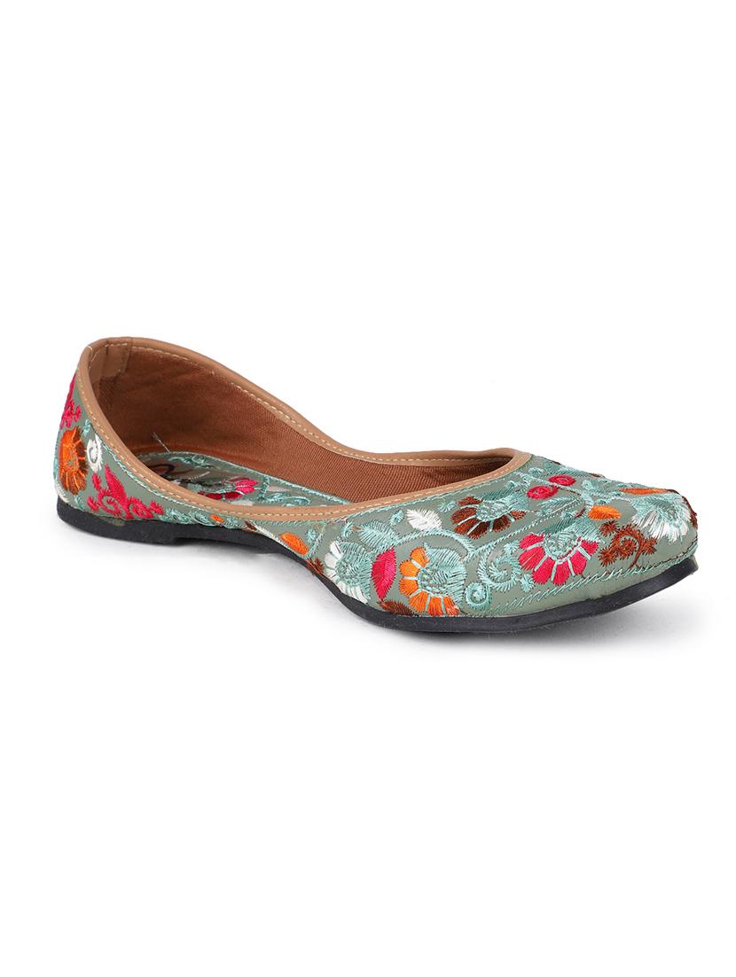 women embroided slip on mojari - 19117337 - Standard Image - 1