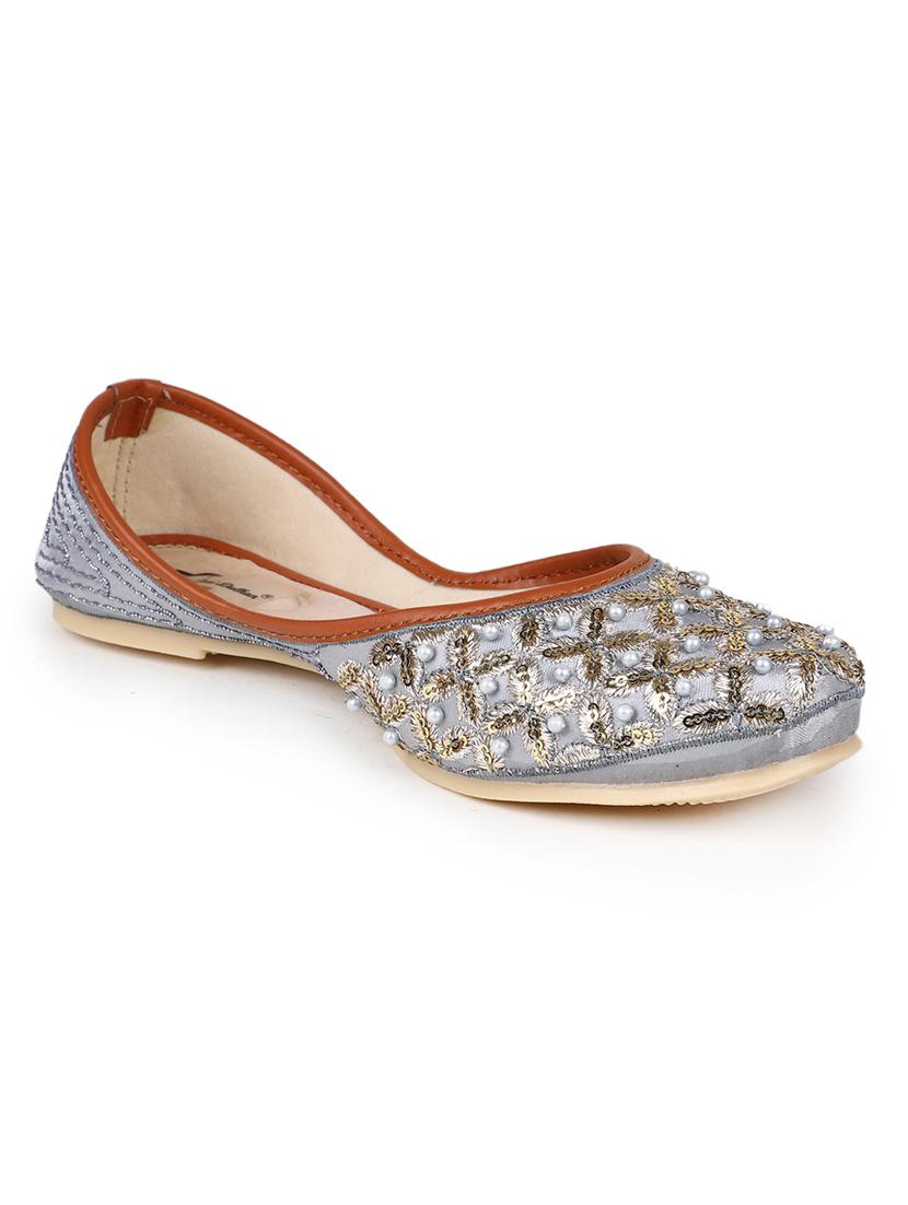 embellished jutis & mojaris - 19117361 -  Standard Image - 1