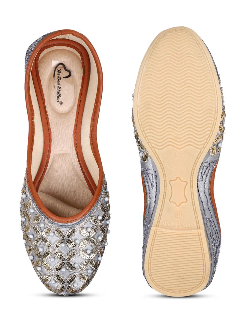 embellished jutis & mojaris - 19117361 - Standard Image - 6