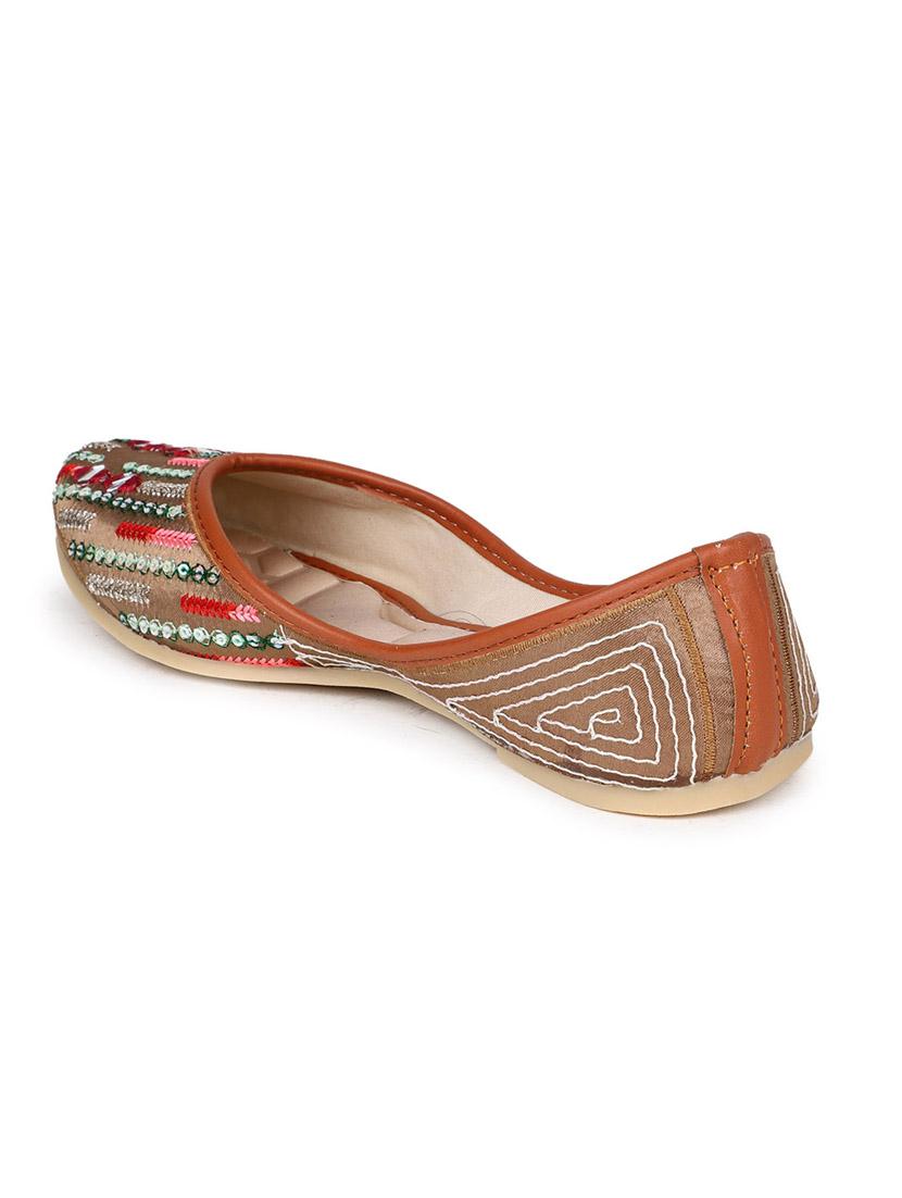 embellished jutis & mojaris - 19117402 - Standard Image - 4