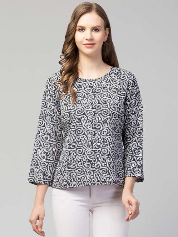 women's straight round neck top