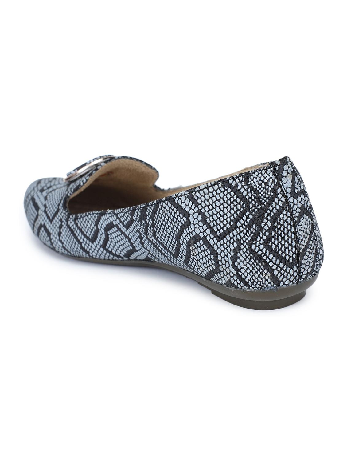 grey ballerina - 19129591 -  Standard Image - 1