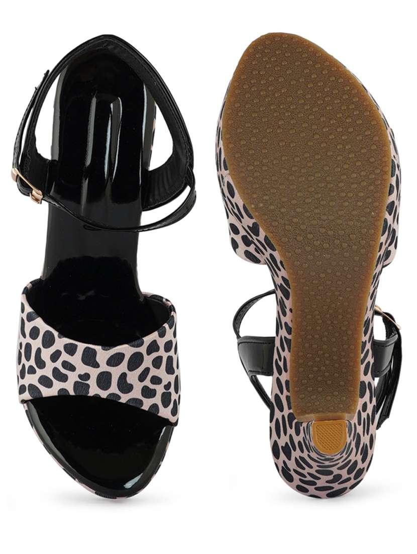 ankle strap heel sandal  - 19129708 -  Standard Image - 4