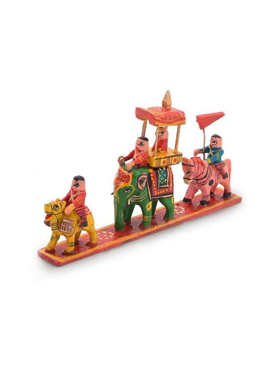 couple & human figurine - 19132542 -  Standard Image - 1