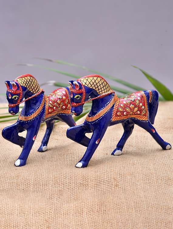 bird & animal showpiece