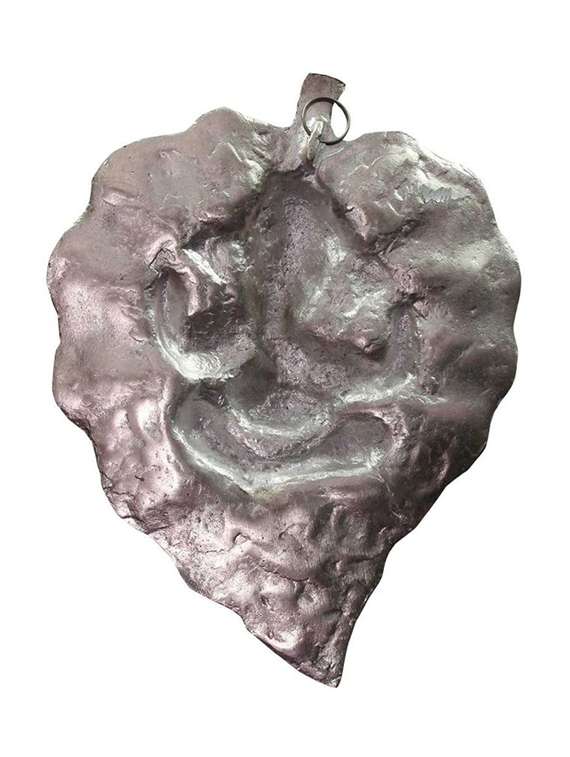 religious idol & figurine - 19132700 -  Standard Image - 1