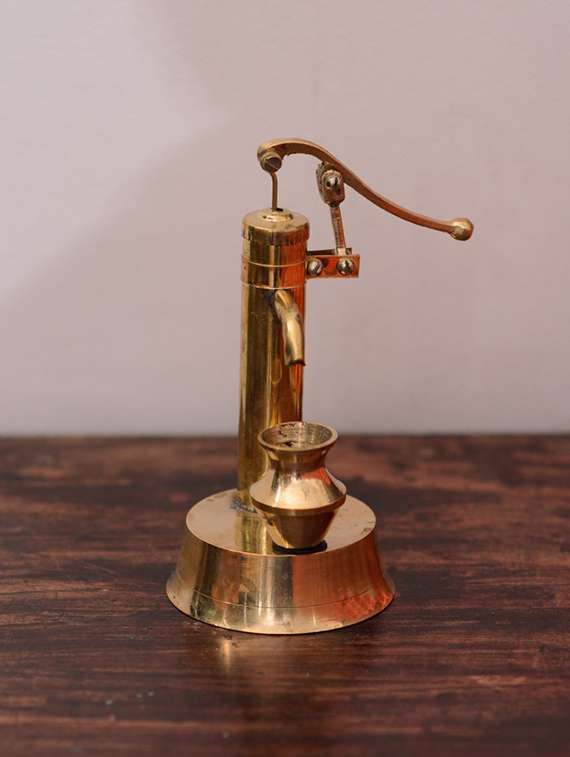 handicraft & artifact showpiece