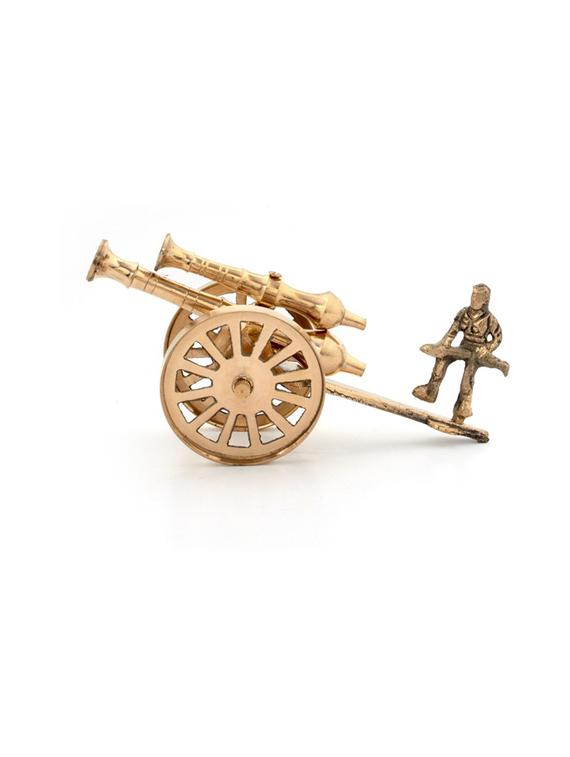 patriotic showpiece - 19132803 - Standard Image - 1