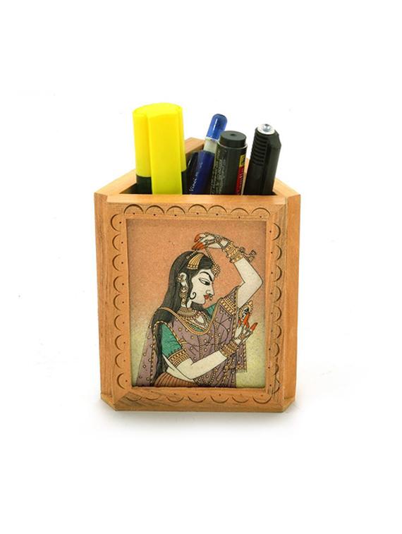 handicraft & artifact showpiece - 19132825 -  Standard Image - 1
