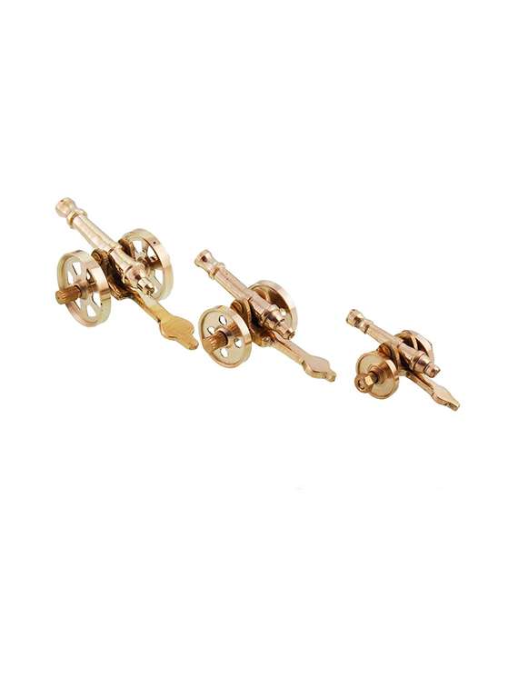 patriotic showpiece - 19132829 -  Standard Image - 1