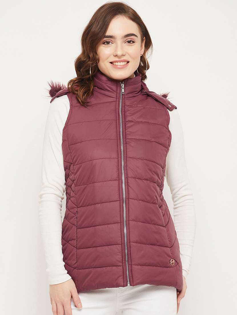 womne purple solid sleeveless quilted jacket