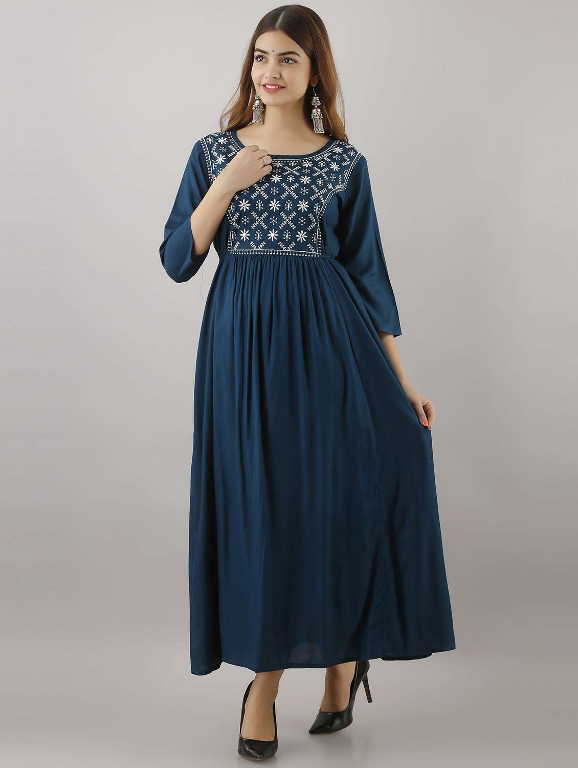 embroidered flared ethnic dress - 19166791 - Standard Image - 1