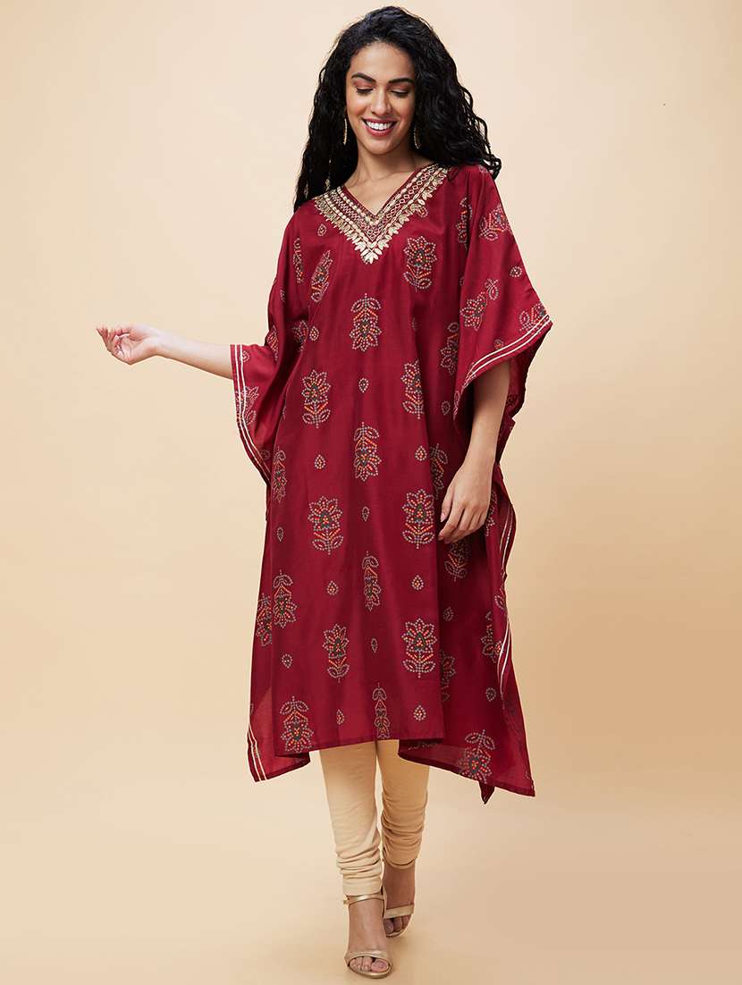 globus women maroon floral bandhani print embroidered yoke asymmetric hem kaftan kurta