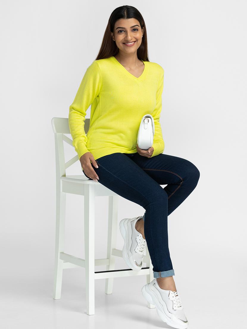 v-neck solid pullover - 19172936 - Standard Image - 4
