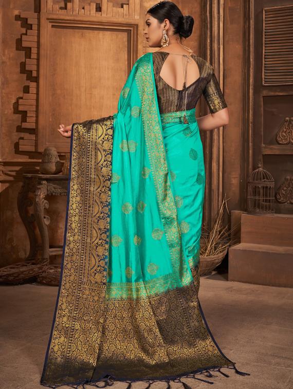 light blue kanjivaram saree with blouse - 19173163 - Standard Image - 1