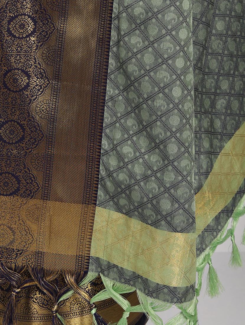 self design woven saree with blouse - 19176649 - Standard Image - 4