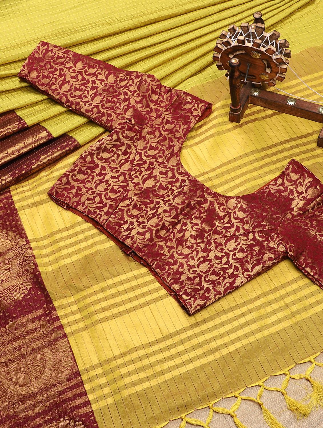 self design woven saree with blouse - 19176651 - Standard Image - 4