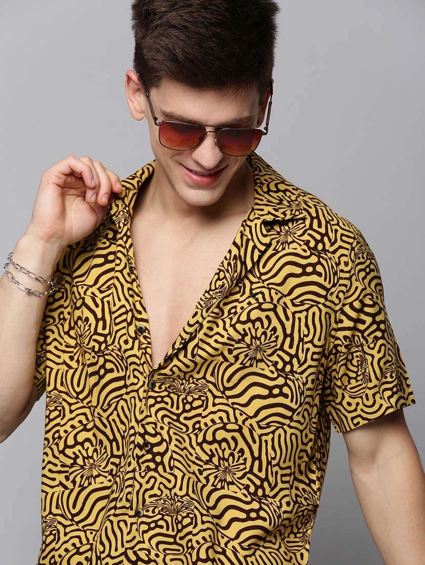 mens printed casual shirt - 19208187 - Standard Image - 4