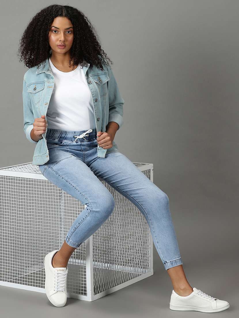 women light blue plain jogger fit jeans - 19294594 -  Standard Image - 4