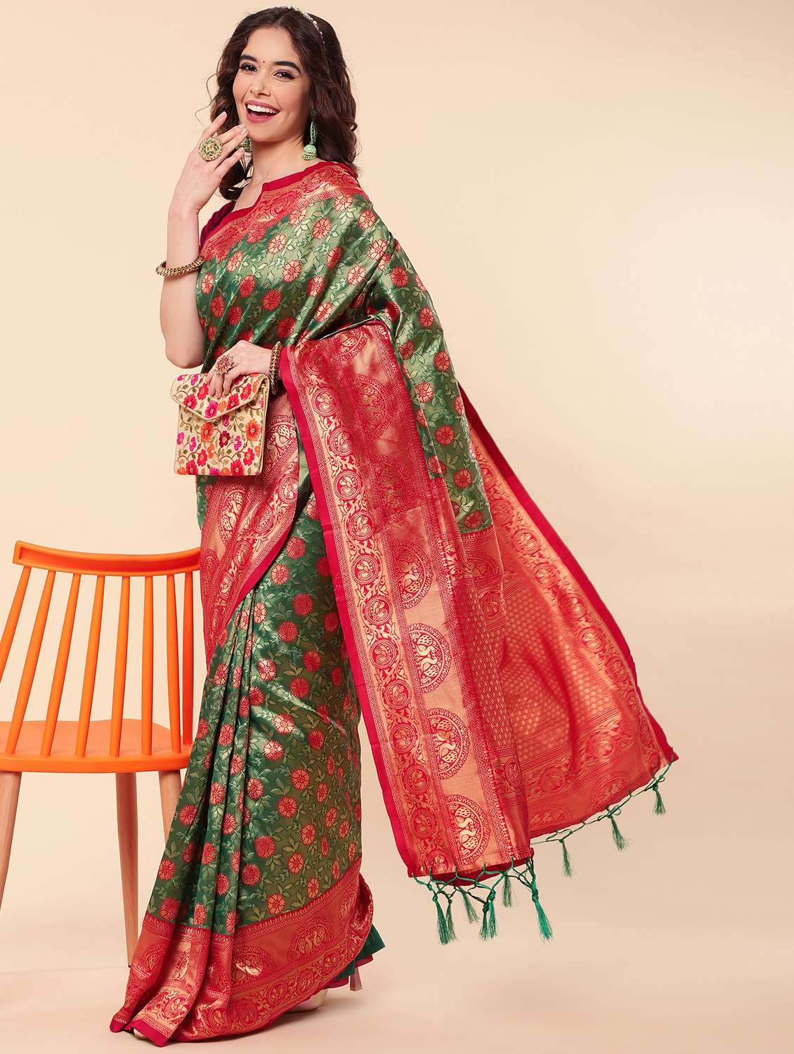 women's floral green colored saree with blouse - 19297342 - Zoom Image - 0