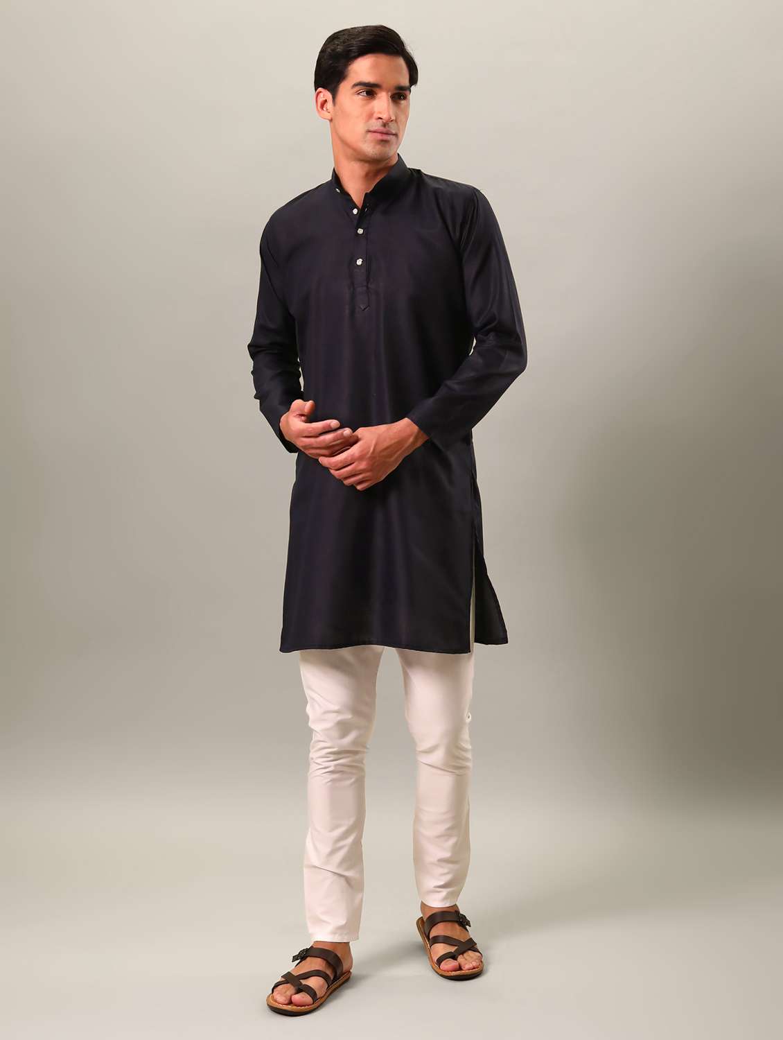 mandarin neck solid kurta pyjama set