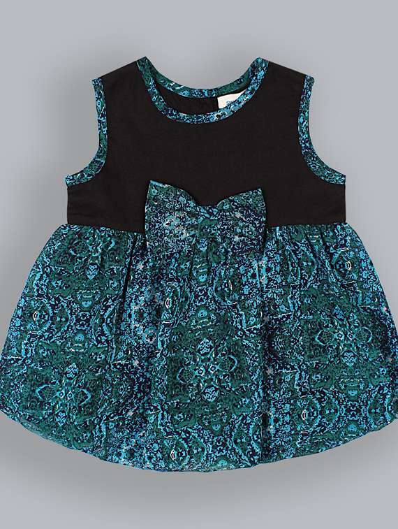 girls round neck sleeveless frock
