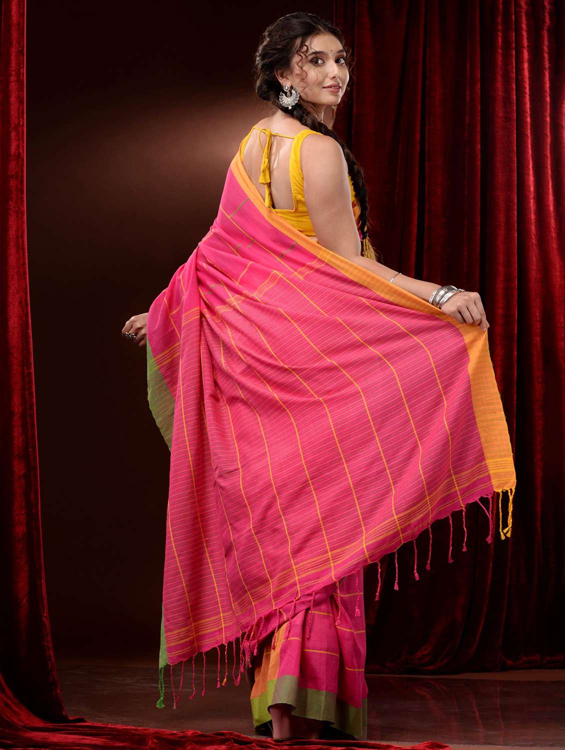 women's checks pink colored saree with blouse - 19417753 -  Standard Image - 1