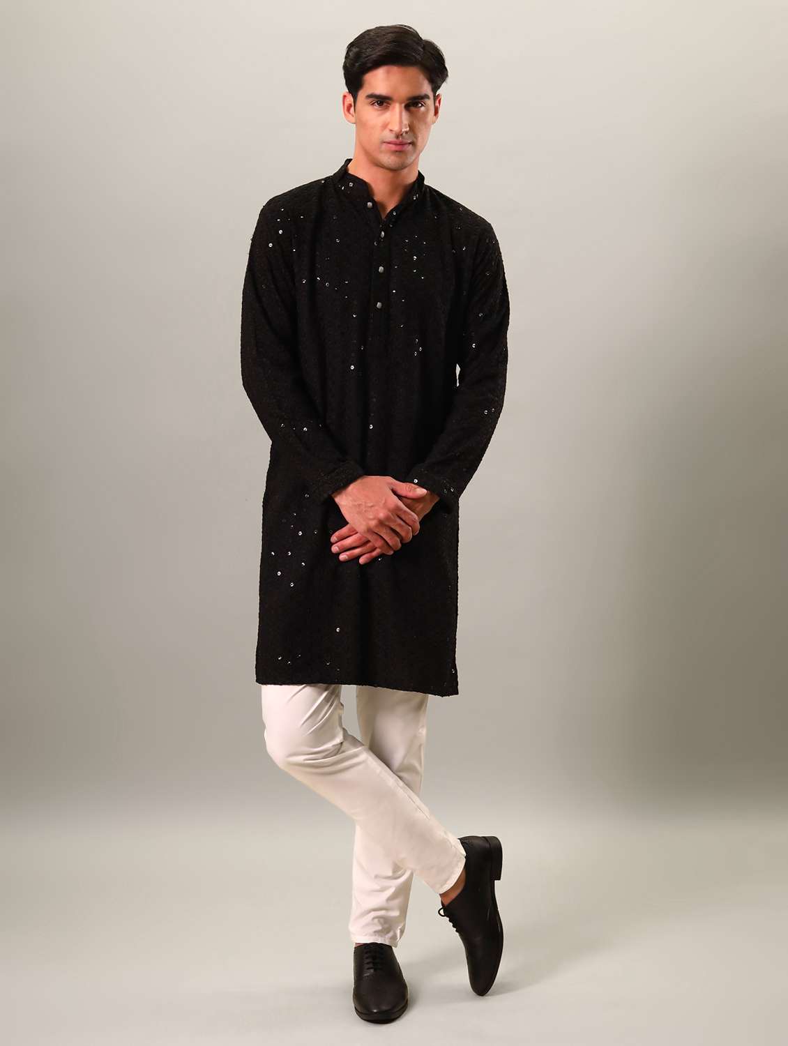 men black embroidered long kurta - 19453496 - Zoom Image - 0