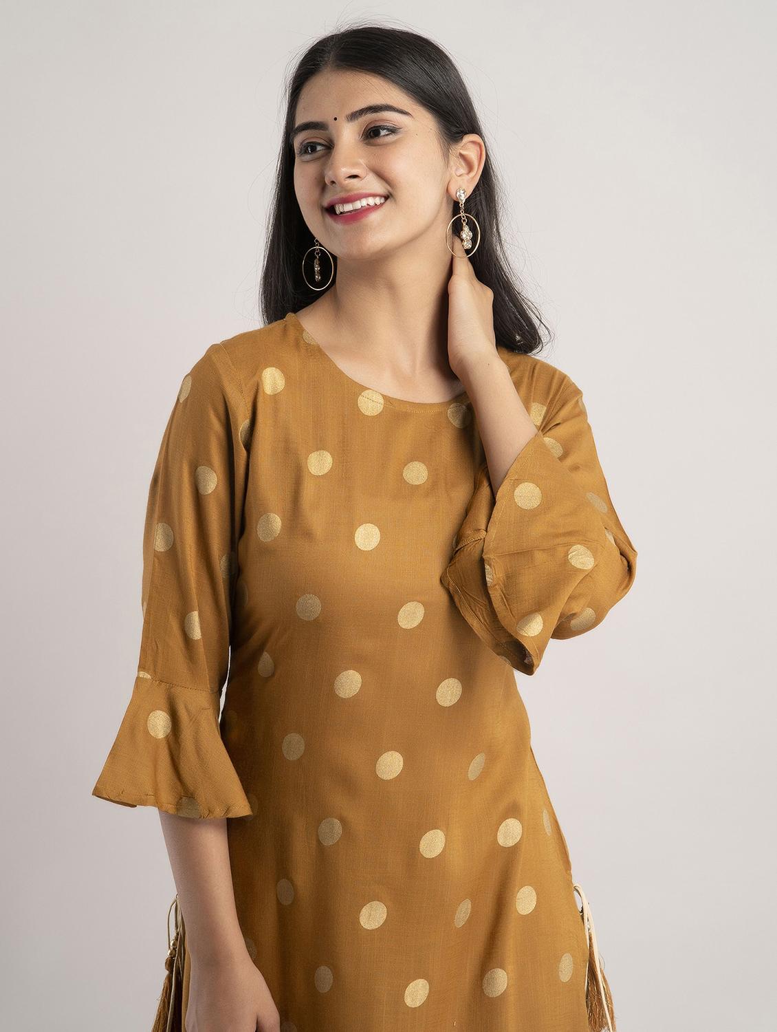 women's straight kurta - 19481936 - Standard Image - 4