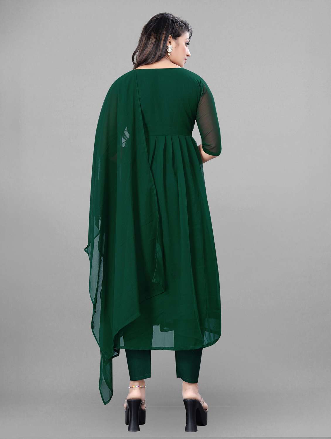 green embroidered suit set - 19492215 -  Standard Image - 1