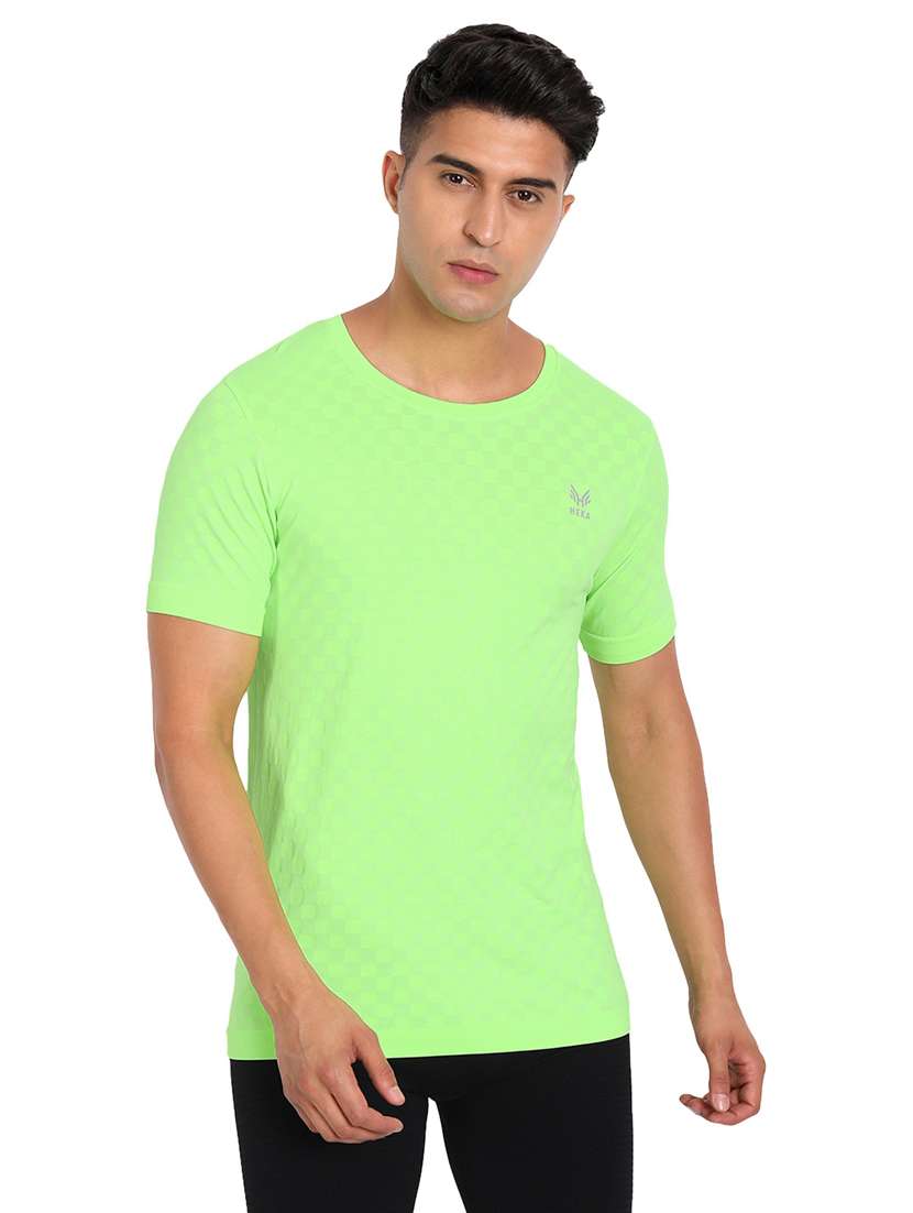 round neck checkered t-shirt