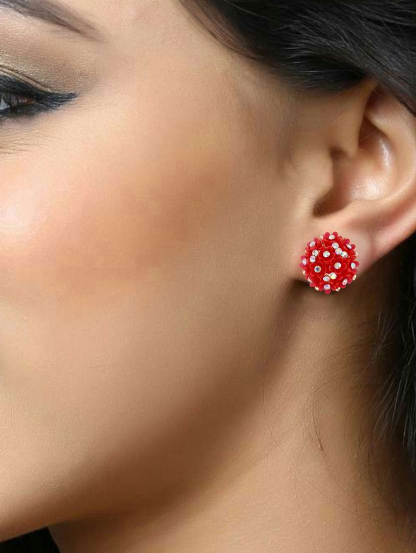 red brass studs earring - 19495433 -  Standard Image - 1