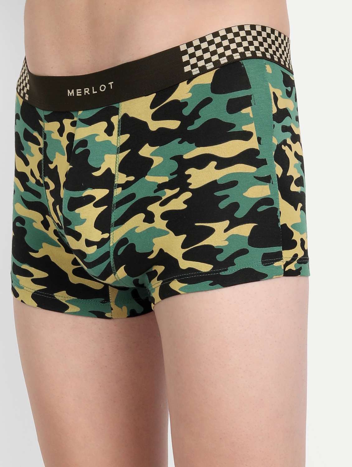 green printed cotton trunk - 19496898 -  Standard Image - 4