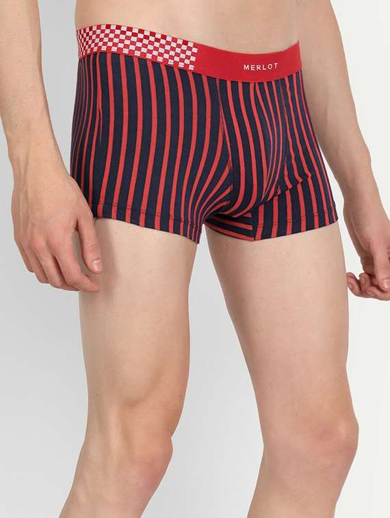 red printed cotton trunk - 19496905 -  Standard Image - 1