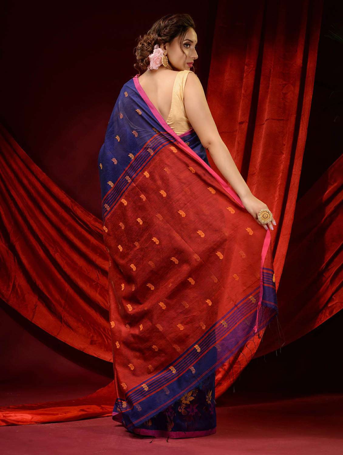 women's self design navy blue colored saree with blouse - 19498156 -  Standard Image - 4