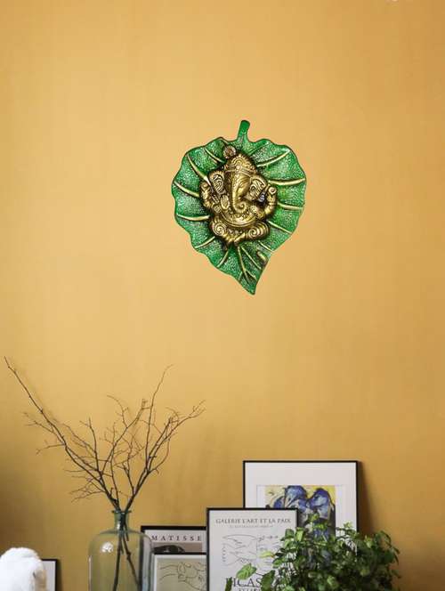 wall hanging sculpture by gunnu sales - 19518803 -  Standard Image - 0