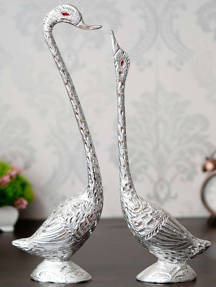 handcrafted decorative showpiece by gunnu sales