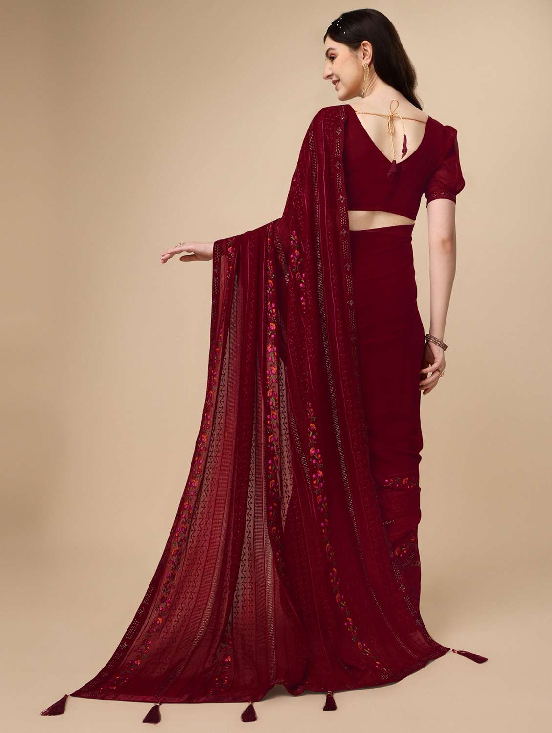 women's embroidered saree with blouse - 19520157 - Standard Image - 1