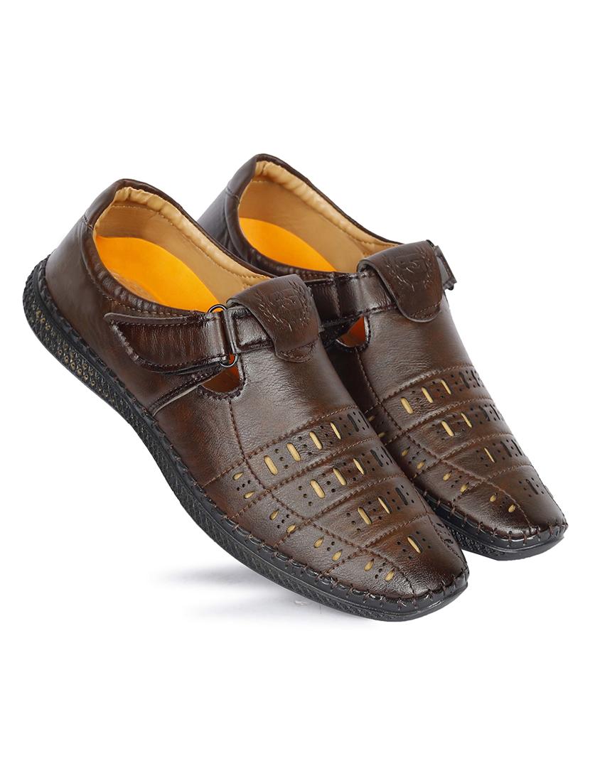 men's solid slip on sandal  - 19539162 -  Standard Image - 1