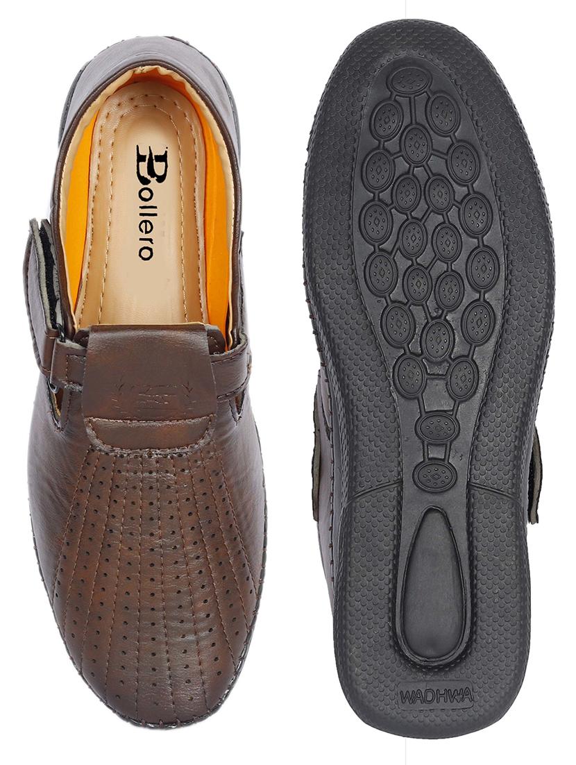 men's solid slip on sandal - 19539164 - Standard Image - 4