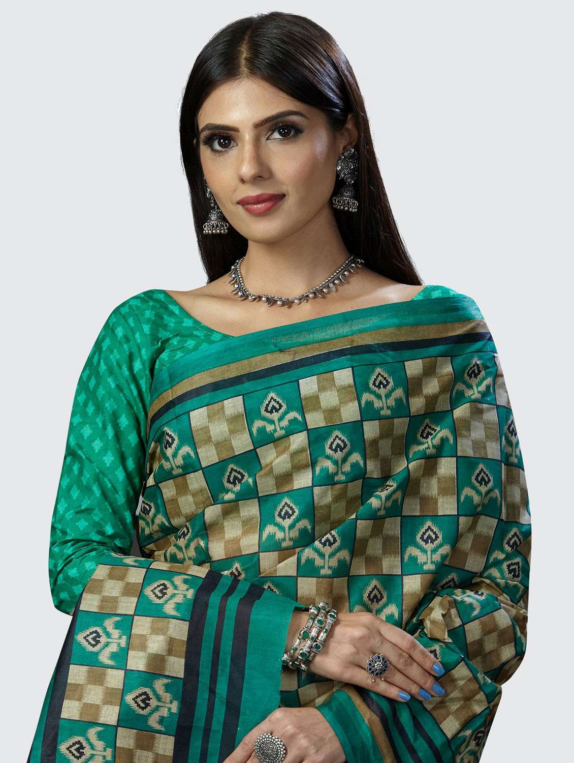 checks printed saree with blouse - 19578519 -  Standard Image - 4