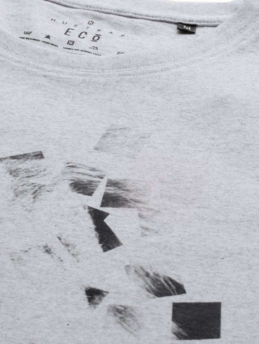 round neck printed regular t-shirt - 19580392 -  Standard Image - 4