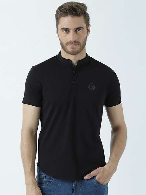 Heniey Neck Solid Regular T Shirt