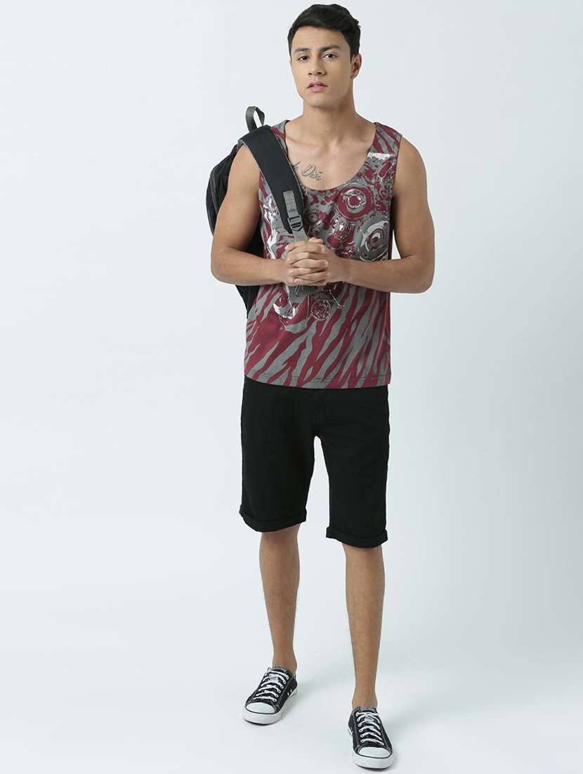 scoop neck printed regular vest - 19580433 -  Standard Image - 4