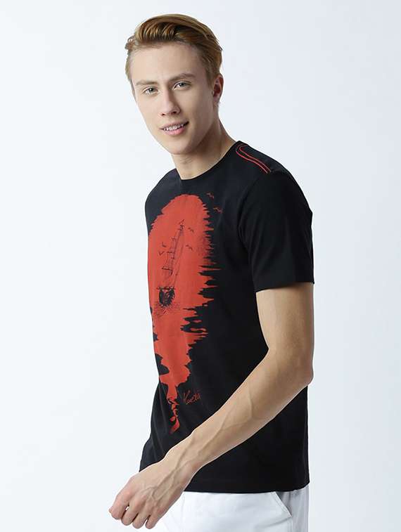 men front print short sleeves t-shirt - 19581369 -  Standard Image - 1